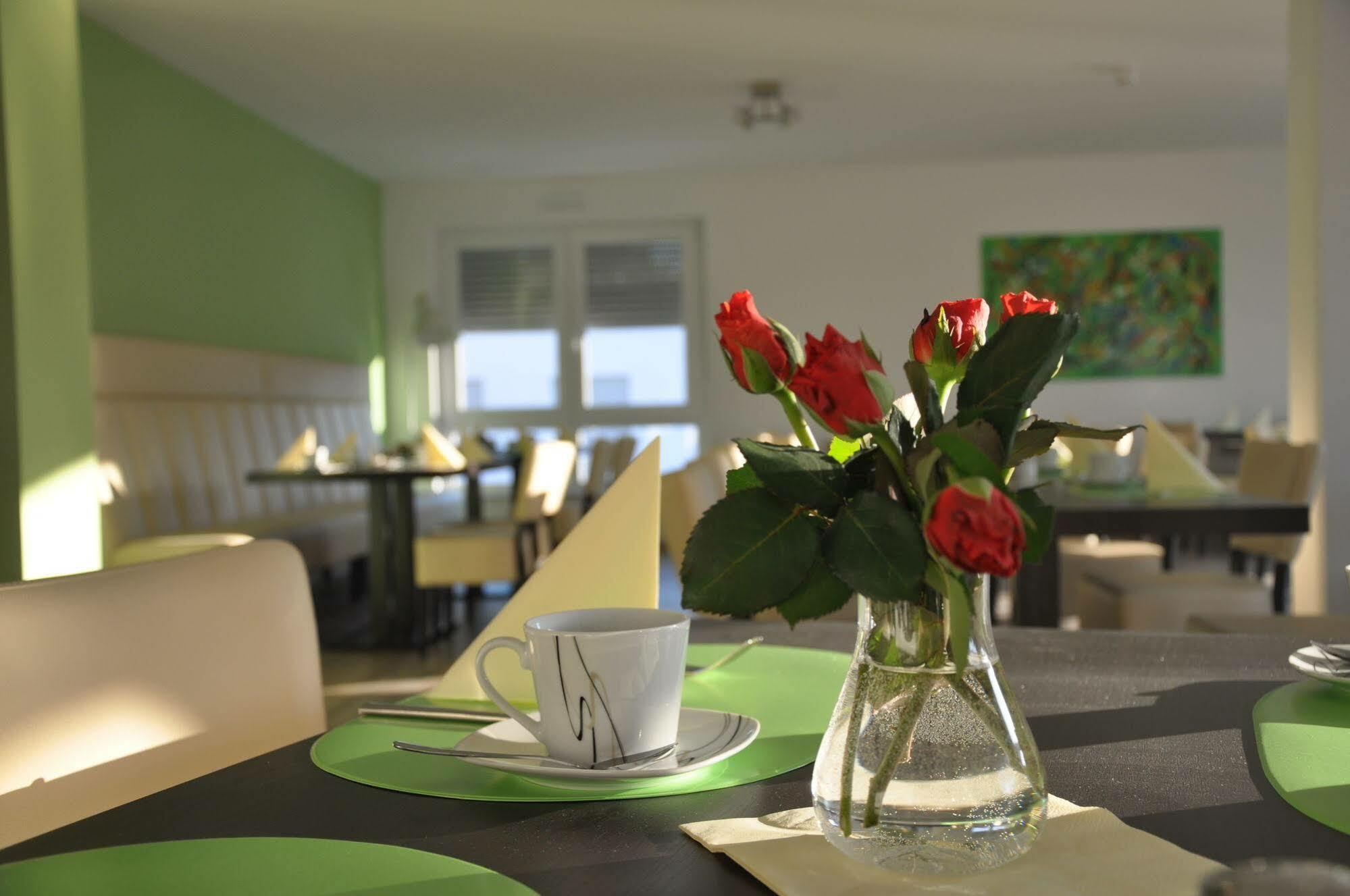 Schroeders Wein-Style-Hotel Treviri Esterno foto